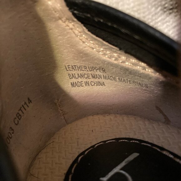 Cute Leather Slip-Ons - Picture 7 of 8